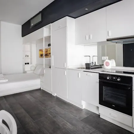 Apartment Cute Cozy Modern W Views Balcony! #377 Istanbul
