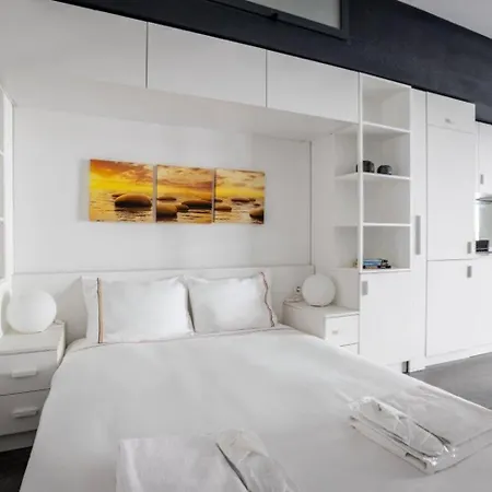Cute Cozy Modern W Views Balcony! #377 Lägenhet Istanbul